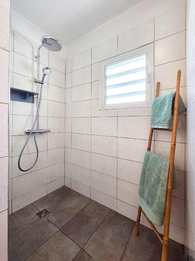 Appartement Carpe Diem Le Moule Esterno foto